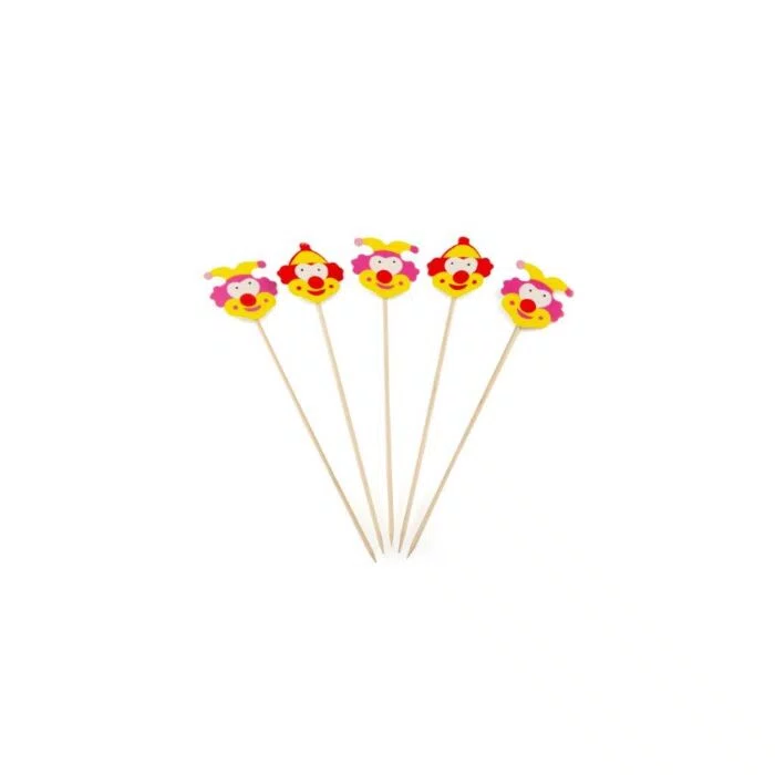 CLOQUÉ AVEC UNE PLUME SUR UN BÂTON---